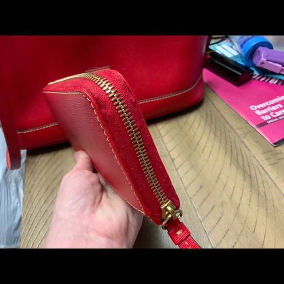 Dooney&Burke SET red domed leather purse & wallet - Picture 6 of 14